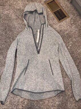 lululemon athletica Light Gray Hooded Half-Zip Pullover